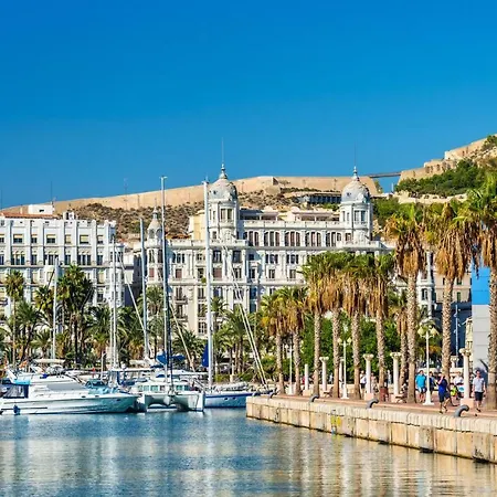 Family And Friends -Alicante Center Exterior photo